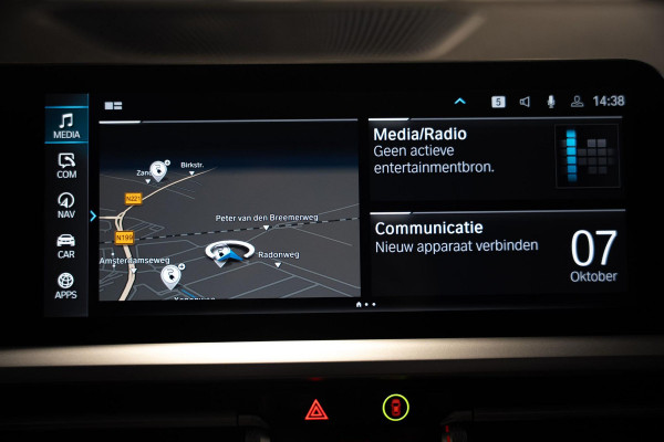 BMW 3 Serie Touring 330e M-Sport | Pano | Trekhaak | 360 camera BMW 3 Serie Touring 330e M-Sport | Pano | Trekhaak | 360 camera