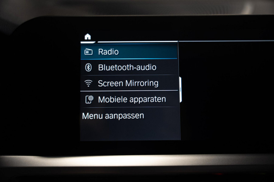 BMW 3 Serie Touring 330e M-Sport | Pano | Trekhaak | 360 camera BMW 3 Serie Touring 330e M-Sport | Pano | Trekhaak | 360 camera