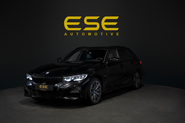 BMW 3 Serie Touring 330e M-Sport | Pano | Trekhaak | 360 camera BMW 3 Serie Touring 330e M-Sport | Pano | Trekhaak | 360 camera