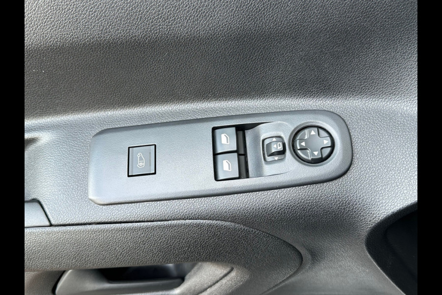 Toyota PROACE CITY 1.5 D-4D Professional Navi Airco Carplay PDC