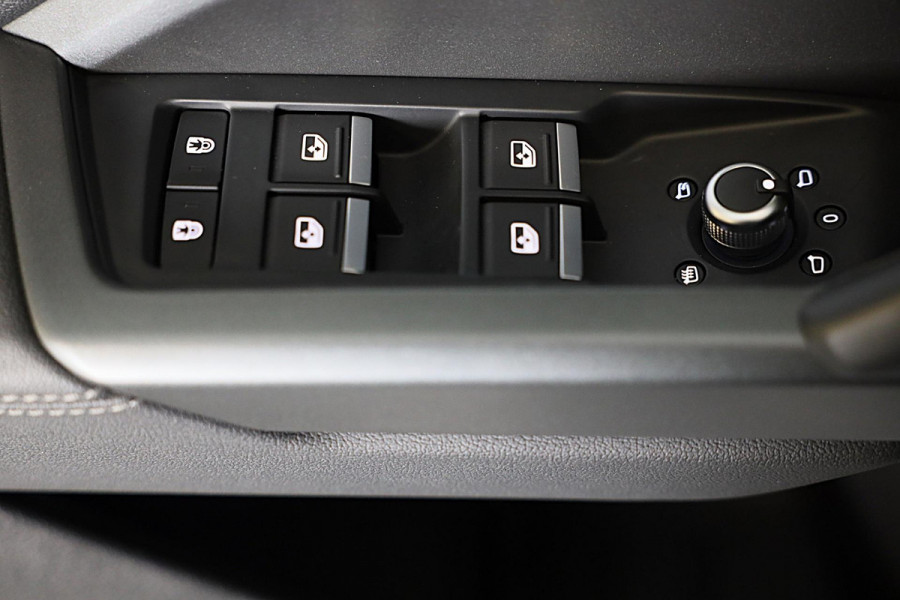 Audi Q3 Sportback 45 TFSI e S Line Competition / Aut / Memory / 360 Camera / Elek Stoelen / Acc / Pano / B & O / Matrix / 21 Inch