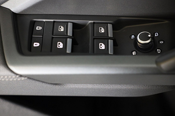 Audi Q3 Sportback 45 TFSI e S Line Competition / Aut / Memory / 360 Camera / Elek Stoelen / Acc / Pano / B & O / Matrix / 21 Inch