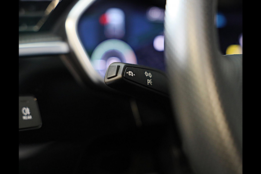 Audi Q3 Sportback 45 TFSI e S Line Competition / Aut / Memory / 360 Camera / Elek Stoelen / Acc / Pano / B & O / Matrix / 21 Inch