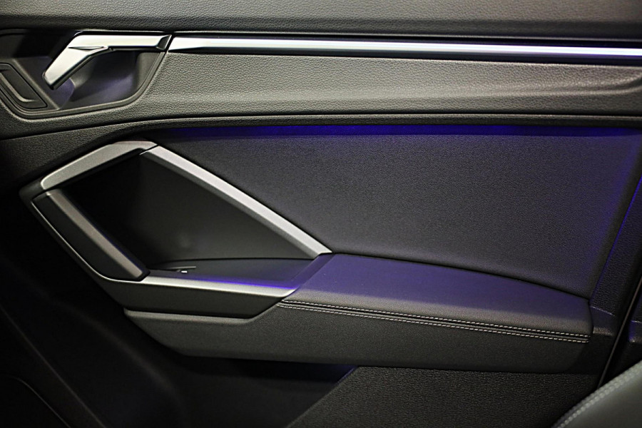 Audi Q3 Sportback 45 TFSI e S Line Competition / Aut / Memory / 360 Camera / Elek Stoelen / Acc / Pano / B & O / Matrix / 21 Inch