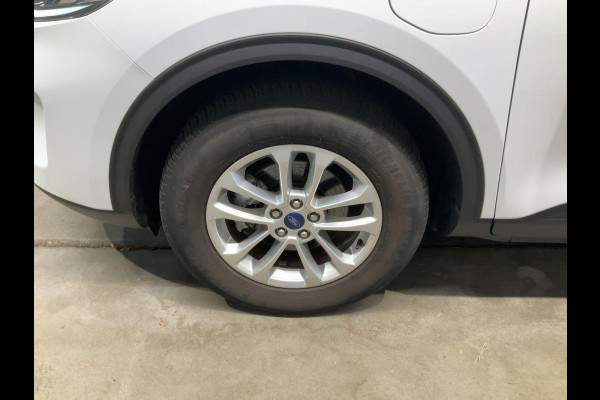 Ford Kuga 2.5 PHEV Titanium | Afneembare trekhaak | Winter Pack | Achteruitrijcamera | Navigatie | 1.500kg trekgewicht Ford Kuga 2.5 PHEV Titanium | Afneembare trekhaak | Winter Pack | Achteruitrijcamera | Navigatie | 1.500kg trekgewicht