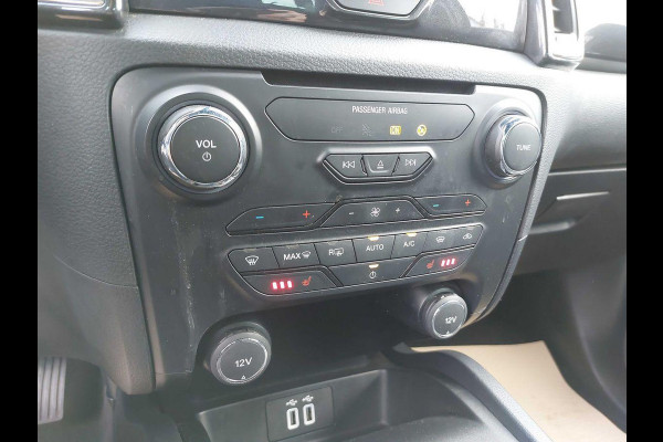 Ford Ranger 3.2 TDCi Wildtrak Supercab | Rollertop | Adaptive cruise control | Winter pack | Trekhaak Ford Ranger 3.2 TDCi Wildtrak Supercab | Rollertop | Adaptive cruise control | Winter pack | Trekhaak