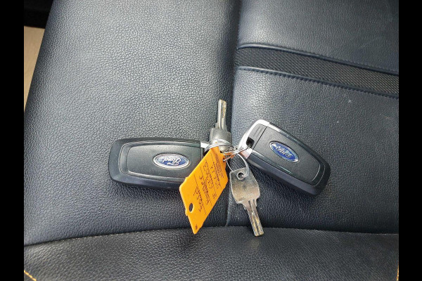 Ford Ranger 3.2 TDCi Wildtrak Supercab | Rollertop | Adaptive cruise control | Winter pack | Trekhaak Ford Ranger 3.2 TDCi Wildtrak Supercab | Rollertop | Adaptive cruise control | Winter pack | Trekhaak