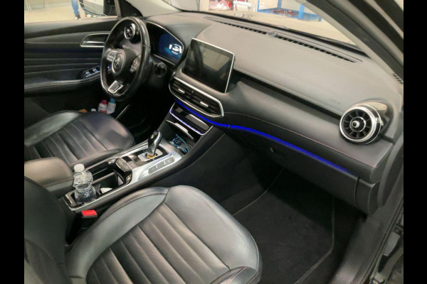 MG EHS 1.5 TGDI Luxury Plug-in Hybrid | Panoramadak | 360 camera | Leder bekleding | Stoelverwarming