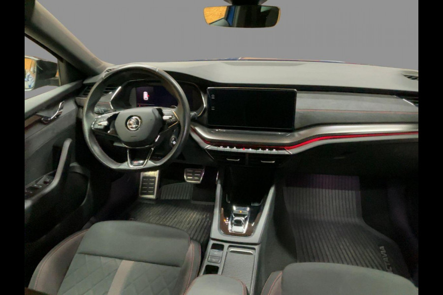 Škoda Octavia Combi 1.4 TSI RS iV PHEV Business 245pk | Stoelverwarming | Achteruitrijcamera Škoda Octavia Combi 1.4 TSI RS iV PHEV Business 245pk | Stoelverwarming | Achteruitrijcamera