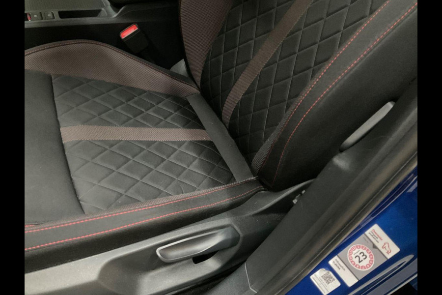 Škoda Octavia Combi 1.4 TSI RS iV PHEV Business 245pk | Stoelverwarming | Achteruitrijcamera Škoda Octavia Combi 1.4 TSI RS iV PHEV Business 245pk | Stoelverwarming | Achteruitrijcamera