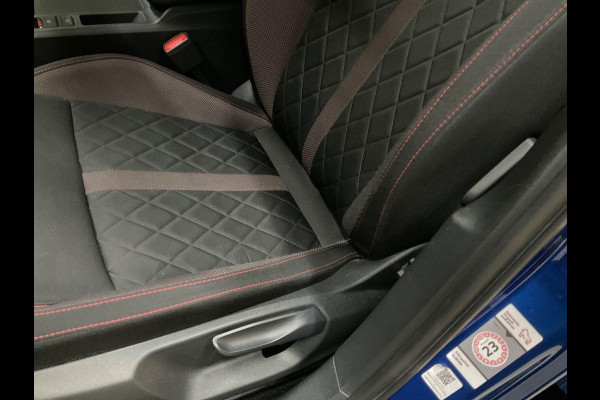 Škoda Octavia Combi 1.4 TSI RS iV PHEV Business 245pk | Stoelverwarming | Achteruitrijcamera Škoda Octavia Combi 1.4 TSI RS iV PHEV Business 245pk | Stoelverwarming | Achteruitrijcamera