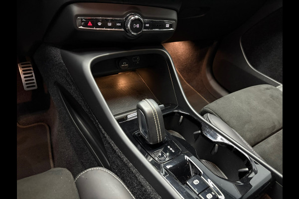 Volvo XC40 1.5 T4 Recharge R-Design Expression Volvo XC40 1.5 T4 Recharge R-Design Expression