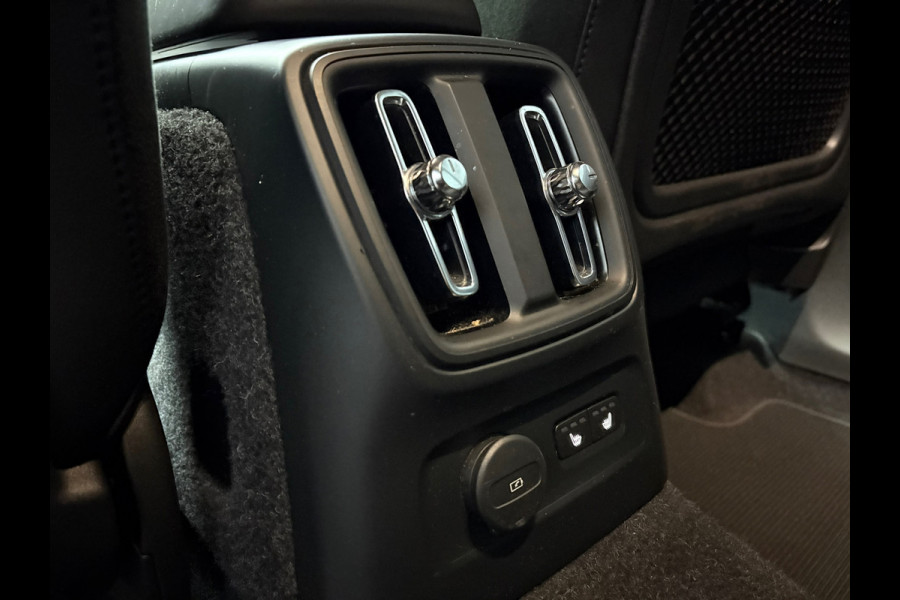 Volvo XC40 1.5 T4 Recharge R-Design Expression Volvo XC40 1.5 T4 Recharge R-Design Expression