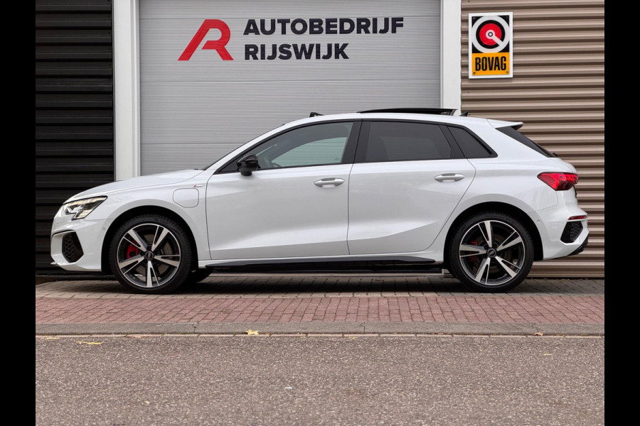 Audi A3 Sportback 45 TFSI e S Competition Pano/Matrix/RS zetels/B&O/HuD Audi A3 Sportback 45 TFSI e S Competition Pano/Matrix/RS zetels/B&O/HuD