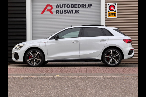 Audi A3 Sportback 45 TFSI e S Competition Pano/Matrix/RS zetels/B&O/HuD Audi A3 Sportback 45 TFSI e S Competition Pano/Matrix/RS zetels/B&O/HuD
