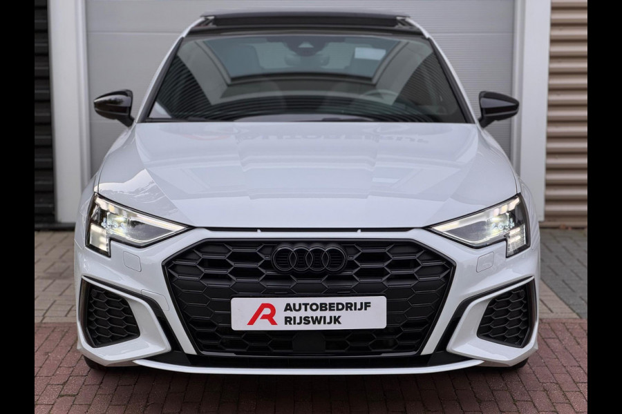 Audi A3 Sportback 45 TFSI e S Competition Pano/Matrix/RS zetels/B&O/HuD Audi A3 Sportback 45 TFSI e S Competition Pano/Matrix/RS zetels/B&O/HuD