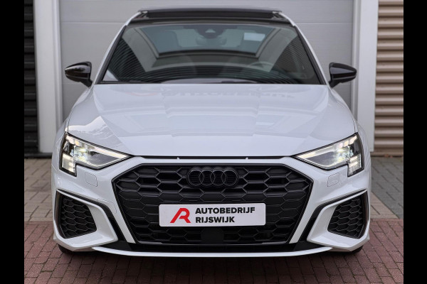 Audi A3 Sportback 45 TFSI e S Competition Pano/Matrix/RS zetels/B&O/HuD Audi A3 Sportback 45 TFSI e S Competition Pano/Matrix/RS zetels/B&O/HuD