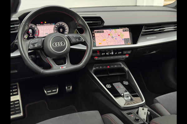Audi A3 Sportback 45 TFSI e S Competition Pano/Matrix/RS zetels/B&O/HuD Audi A3 Sportback 45 TFSI e S Competition Pano/Matrix/RS zetels/B&O/HuD