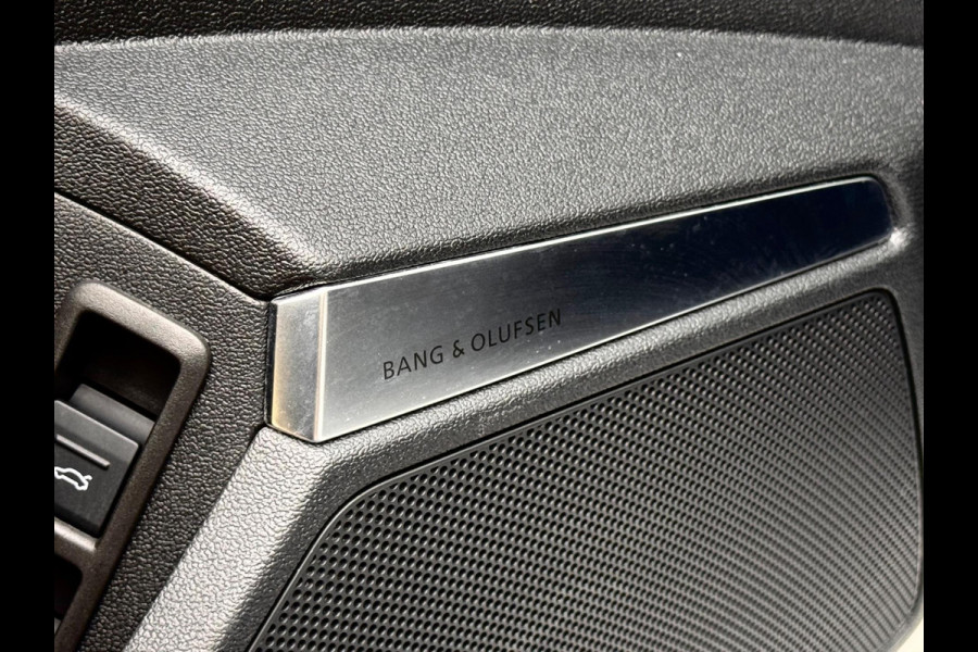 Audi A3 Sportback 45 TFSI e S Competition Pano/Matrix/RS zetels/B&O/HuD Audi A3 Sportback 45 TFSI e S Competition Pano/Matrix/RS zetels/B&O/HuD