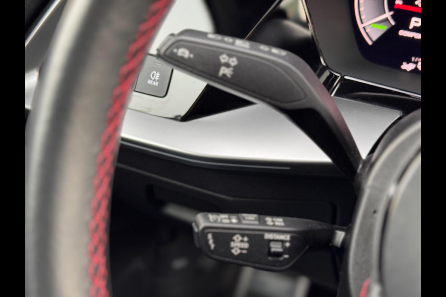 Audi A3 Sportback 45 TFSI e S Competition Pano/Matrix/RS zetels/B&O/HuD Audi A3 Sportback 45 TFSI e S Competition Pano/Matrix/RS zetels/B&O/HuD