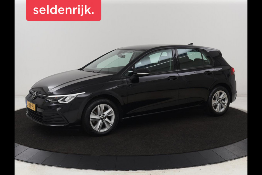 Volkswagen Golf 1.0 TSI | Carplay | Trekhaak | Full LED | Climate control | Digital Cockpit | Speedlimiter | Bluetooth | Lichtsensor