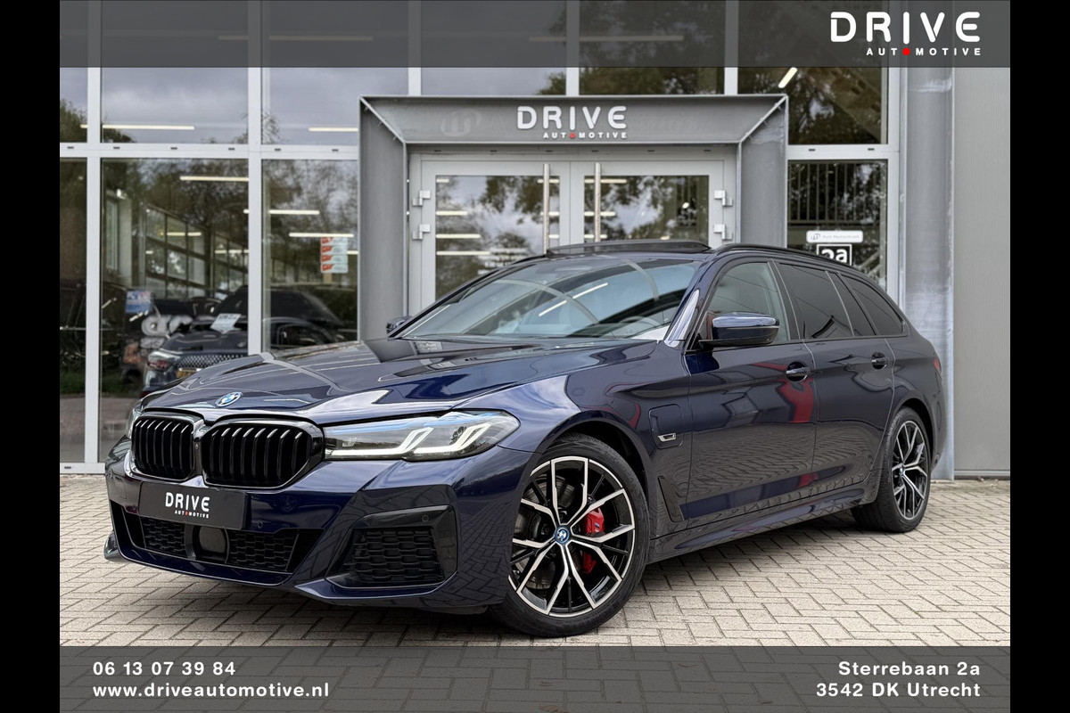 BMW 5 Serie Touring 530e xDrive High Ex. M-Sport|SOH95%|Pano|Laser|CoPilot|Harman/Kardon|Ad.onderstel|Trekhaak BMW 5 Serie Touring 530e xDrive High Ex. M-Sport|SOH95%|Pano|Laser|CoPilot|Harman/Kardon|Ad.onderstel|Trekhaak