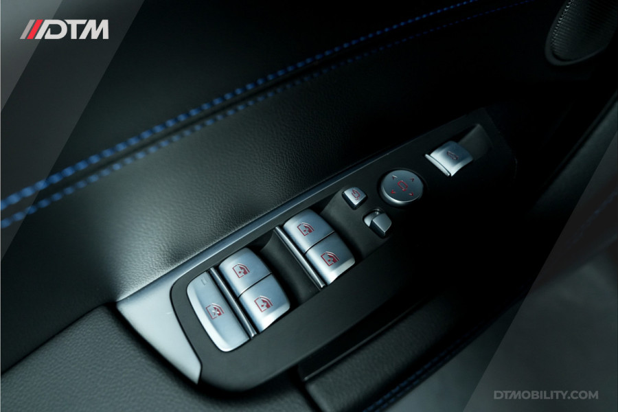 BMW X3 xDrive30e High M-Sport | M-Seats | H/K | Panoramadak BMW X3 xDrive30e High M-Sport | M-Seats | H/K | Panoramadak