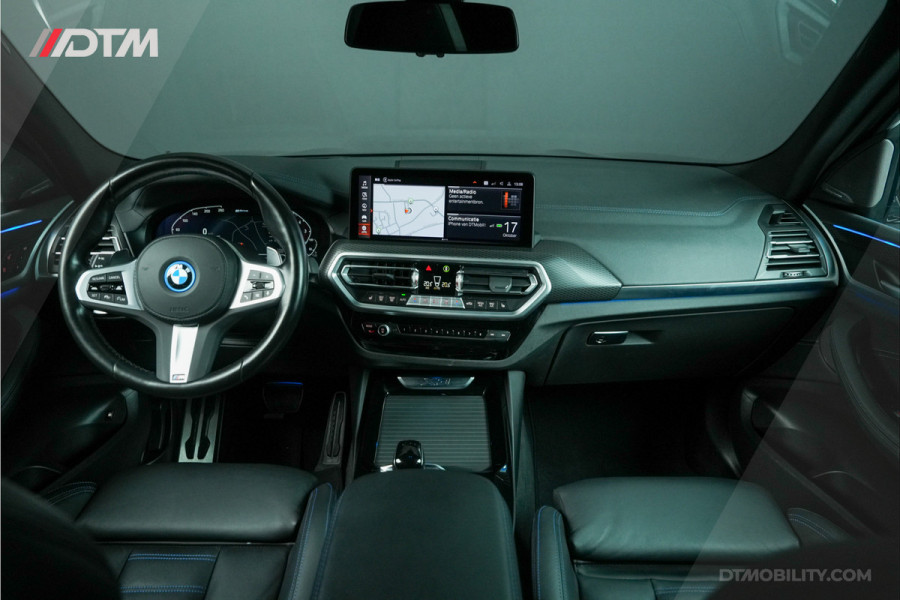 BMW X3 xDrive30e High M-Sport | M-Seats | H/K | Panoramadak BMW X3 xDrive30e High M-Sport | M-Seats | H/K | Panoramadak
