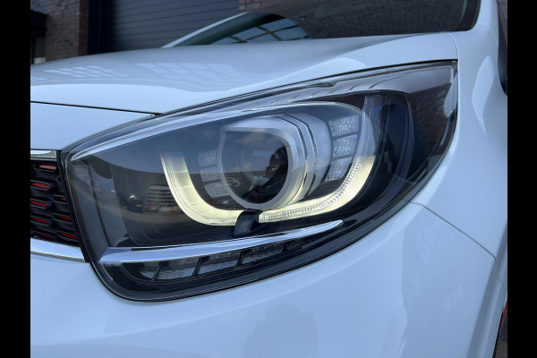 Kia Picanto 1.0 CVVT GT-Line / Trekhaak (afneembaar) / Navigatie + Camera / Lederen bekleding / Climate Control / Bluetooth