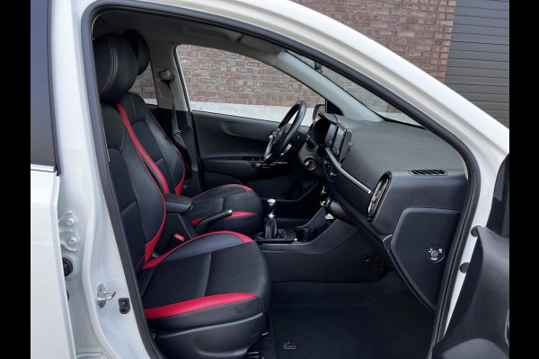 Kia Picanto 1.0 CVVT GT-Line / Trekhaak (afneembaar) / Navigatie + Camera / Lederen bekleding / Climate Control / Bluetooth