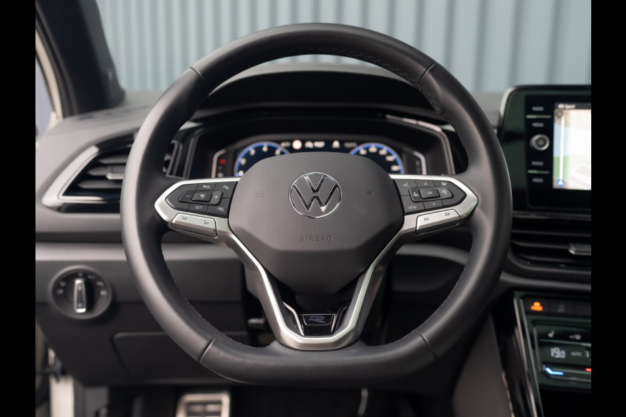 Volkswagen T-Roc 1.5 TSI R-Line Business | Panodak | Beats | Keyless | Trekhaak afnb | IQ Light | Side Assist | Prijs Rijklaar!! Volkswagen T-Roc 1.5 TSI R-Line Business | Panodak | Beats | Keyless | Trekhaak afnb | IQ Light | Side Assist | Prijs Rijklaar!!