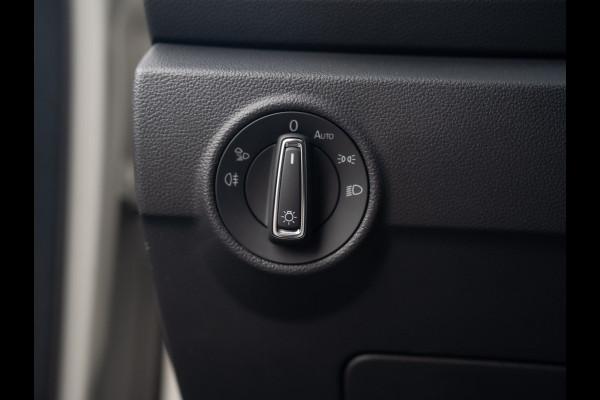 Volkswagen T-Roc 1.5 TSI R-Line Business | Panodak | Beats | Keyless | Trekhaak afnb | IQ Light | Side Assist | Prijs Rijklaar!! Volkswagen T-Roc 1.5 TSI R-Line Business | Panodak | Beats | Keyless | Trekhaak afnb | IQ Light | Side Assist | Prijs Rijklaar!!