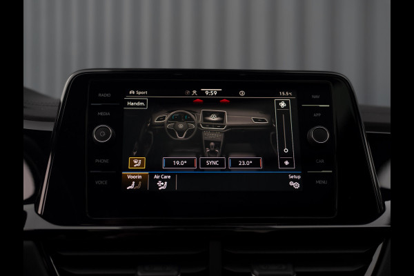 Volkswagen T-Roc 1.5 TSI R-Line Business | Panodak | Beats | Keyless | Trekhaak afnb | IQ Light | Side Assist | Prijs Rijklaar!! Volkswagen T-Roc 1.5 TSI R-Line Business | Panodak | Beats | Keyless | Trekhaak afnb | IQ Light | Side Assist | Prijs Rijklaar!!