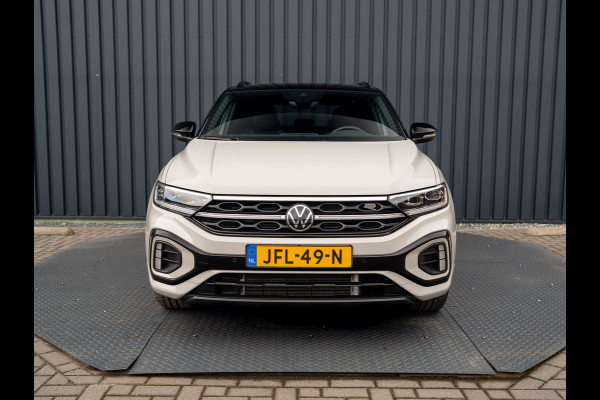 Volkswagen T-Roc 1.5 TSI R-Line Business | Panodak | Beats | Keyless | Trekhaak afnb | IQ Light | Side Assist | Prijs Rijklaar!! Volkswagen T-Roc 1.5 TSI R-Line Business | Panodak | Beats | Keyless | Trekhaak afnb | IQ Light | Side Assist | Prijs Rijklaar!!
