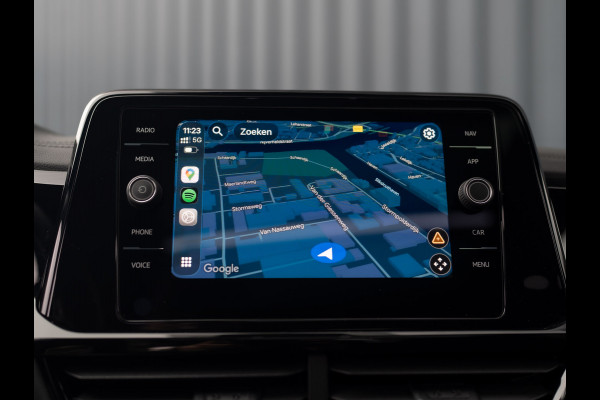 Volkswagen T-Roc 1.5 TSI R-Line | Panodak | Keyless | Side Assist | Elk. A-klep | IQ Light | Camera | Prijs Rijklaar!! Volkswagen T-Roc 1.5 TSI R-Line | Panodak | Keyless | Side Assist | Elk. A-klep | IQ Light | Camera | Prijs Rijklaar!!