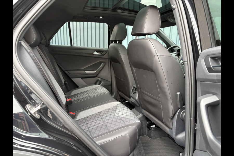 Volkswagen T-Roc 1.5 TSI R-Line | Panodak | Keyless | Side Assist | Elk. A-klep | IQ Light | Camera | Prijs Rijklaar!! Volkswagen T-Roc 1.5 TSI R-Line | Panodak | Keyless | Side Assist | Elk. A-klep | IQ Light | Camera | Prijs Rijklaar!!