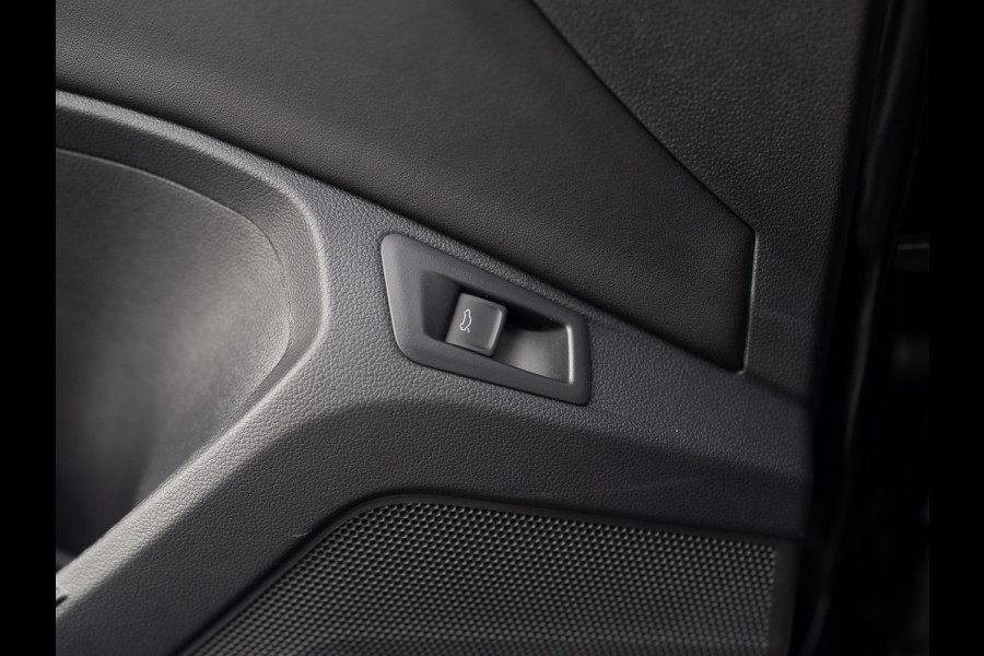 Volkswagen T-Roc 1.5 TSI R-Line | Panodak | Keyless | Side Assist | Elk. A-klep | IQ Light | Camera | Prijs Rijklaar!! Volkswagen T-Roc 1.5 TSI R-Line | Panodak | Keyless | Side Assist | Elk. A-klep | IQ Light | Camera | Prijs Rijklaar!!