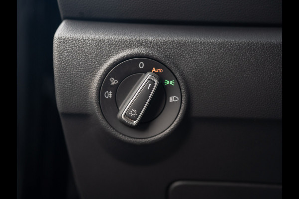 Volkswagen T-Roc 1.5 TSI R-Line | Panodak | Keyless | Side Assist | Elk. A-klep | IQ Light | Camera | Prijs Rijklaar!! Volkswagen T-Roc 1.5 TSI R-Line | Panodak | Keyless | Side Assist | Elk. A-klep | IQ Light | Camera | Prijs Rijklaar!!