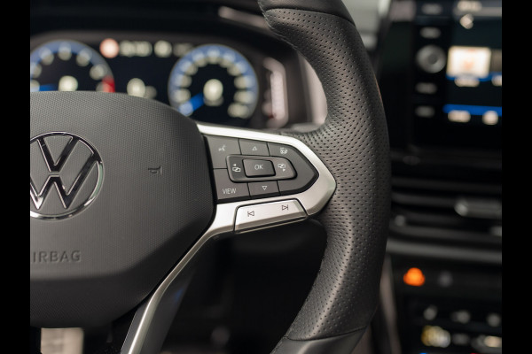 Volkswagen T-Roc 1.5 TSI R-Line | Panodak | Keyless | Side Assist | Elk. A-klep | IQ Light | Camera | Prijs Rijklaar!! Volkswagen T-Roc 1.5 TSI R-Line | Panodak | Keyless | Side Assist | Elk. A-klep | IQ Light | Camera | Prijs Rijklaar!!