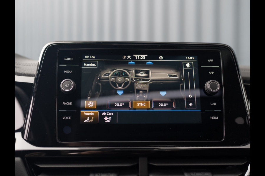 Volkswagen T-Roc 1.5 TSI R-Line | Panodak | Keyless | Side Assist | Elk. A-klep | IQ Light | Camera | Prijs Rijklaar!! Volkswagen T-Roc 1.5 TSI R-Line | Panodak | Keyless | Side Assist | Elk. A-klep | IQ Light | Camera | Prijs Rijklaar!!