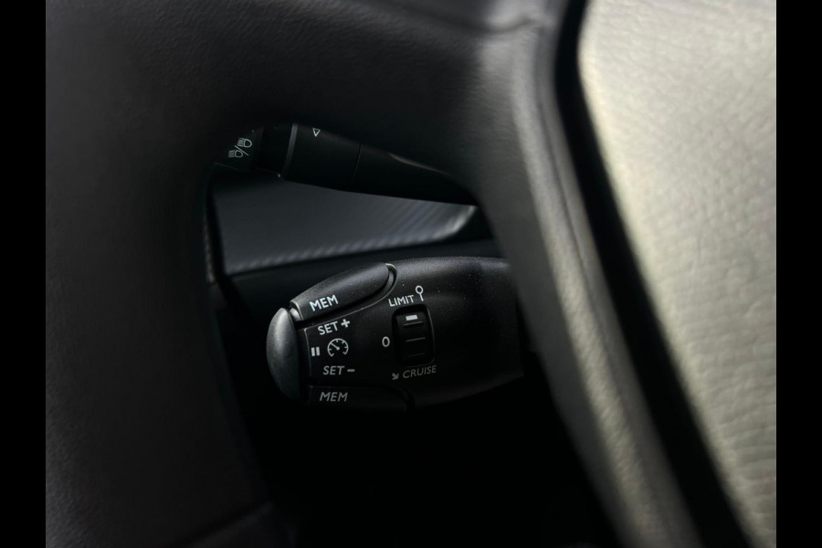 Peugeot 208 1.2 PureTech Like NL AUTO | AIRCO | CRUISE | Peugeot 208 1.2 PureTech Like NL AUTO | AIRCO | CRUISE |