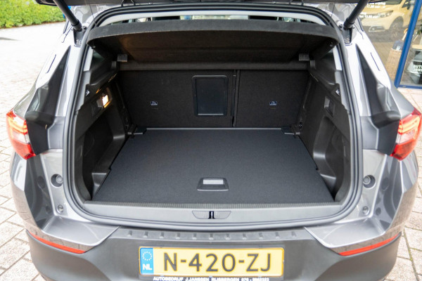 Opel Grandland X 1.2 Turbo Innovation|Prijs rijklaar incl. 12 mnd garantie|Trekhaak LMV Blindspot Stoel en stuurverwarming Carplay