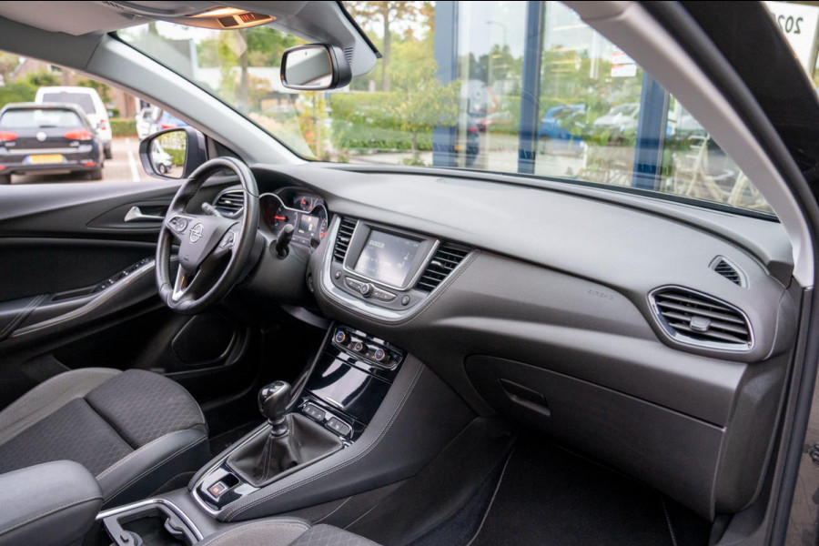 Opel Grandland X 1.2 Turbo Innovation|Prijs rijklaar incl. 12 mnd garantie|Trekhaak LMV Blindspot Stoel en stuurverwarming Carplay