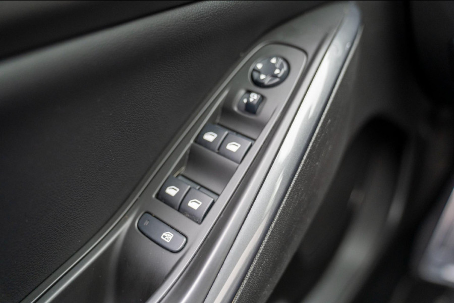 Opel Grandland X 1.2 Turbo Innovation|Prijs rijklaar incl. 12 mnd garantie|Trekhaak LMV Blindspot Stoel en stuurverwarming Carplay