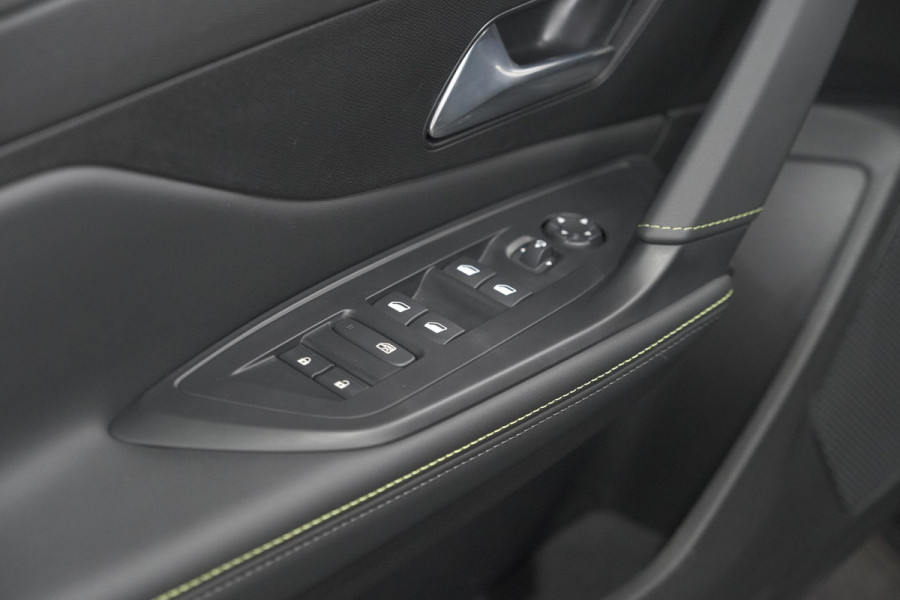 Peugeot 408 1.2 Hybrid 136 e-DCS6 GT | 360 Camera | Adaptieve Cruise Control | Elektronische Kofferklep | Apple Carplay