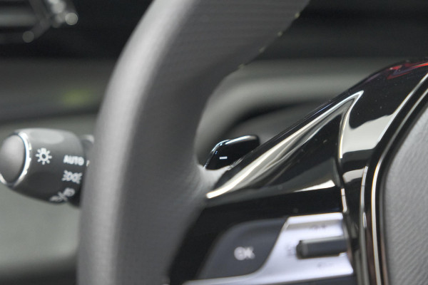 Peugeot 408 1.2 Hybrid 136 e-DCS6 GT | 360 Camera | Adaptieve Cruise Control | Elektronische Kofferklep | Apple Carplay
