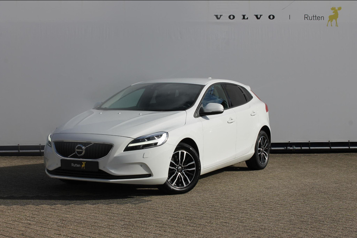 Volvo V40 T3 152PK Automaat Momentum Cruise control / Navigatie / Standkachel / Stoelverwarming / Climate control / Bluetooth telefoonkoppeling / Parkeersensoren voor en achter met parkeercamera achter Volvo V40 T3 152PK Automaat Momentum Cruise control / Navigatie / Standkachel / Stoelverwarming / Climate control / Bluetooth telefoonkoppeling / Parkeersensoren voor en achter met parkeercamera achter