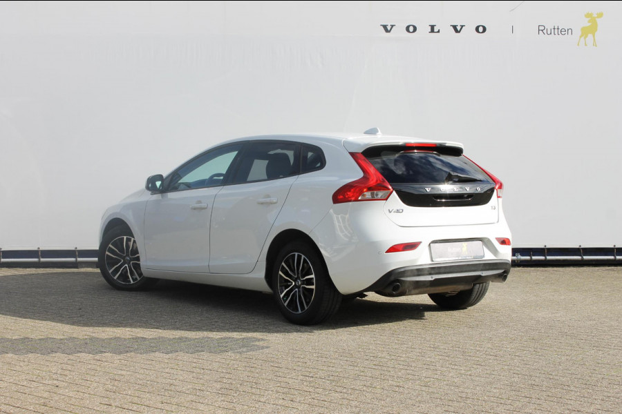 Volvo V40 T3 152PK Automaat Momentum Cruise control / Navigatie / Standkachel / Stoelverwarming / Climate control / Bluetooth telefoonkoppeling / Parkeersensoren voor en achter met parkeercamera achter Volvo V40 T3 152PK Automaat Momentum Cruise control / Navigatie / Standkachel / Stoelverwarming / Climate control / Bluetooth telefoonkoppeling / Parkeersensoren voor en achter met parkeercamera achter