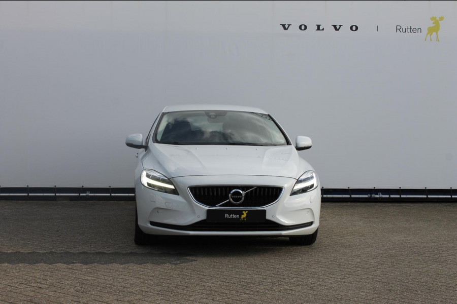 Volvo V40 T3 152PK Automaat Momentum Cruise control / Navigatie / Standkachel / Stoelverwarming / Climate control / Bluetooth telefoonkoppeling / Parkeersensoren voor en achter met parkeercamera achter Volvo V40 T3 152PK Automaat Momentum Cruise control / Navigatie / Standkachel / Stoelverwarming / Climate control / Bluetooth telefoonkoppeling / Parkeersensoren voor en achter met parkeercamera achter