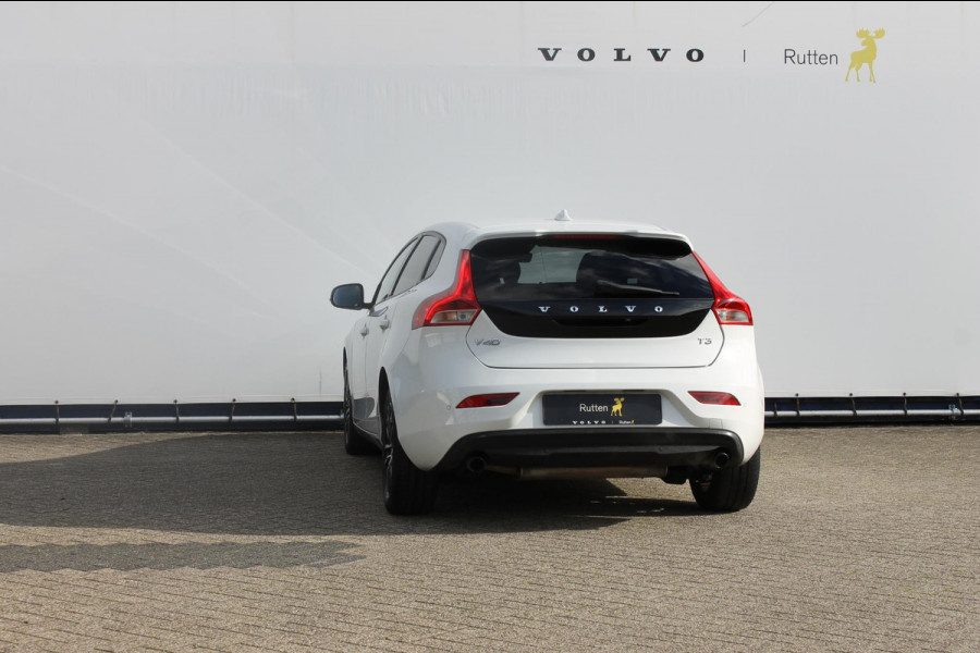 Volvo V40 T3 152PK Automaat Momentum Cruise control / Navigatie / Standkachel / Stoelverwarming / Climate control / Bluetooth telefoonkoppeling / Parkeersensoren voor en achter met parkeercamera achter Volvo V40 T3 152PK Automaat Momentum Cruise control / Navigatie / Standkachel / Stoelverwarming / Climate control / Bluetooth telefoonkoppeling / Parkeersensoren voor en achter met parkeercamera achter
